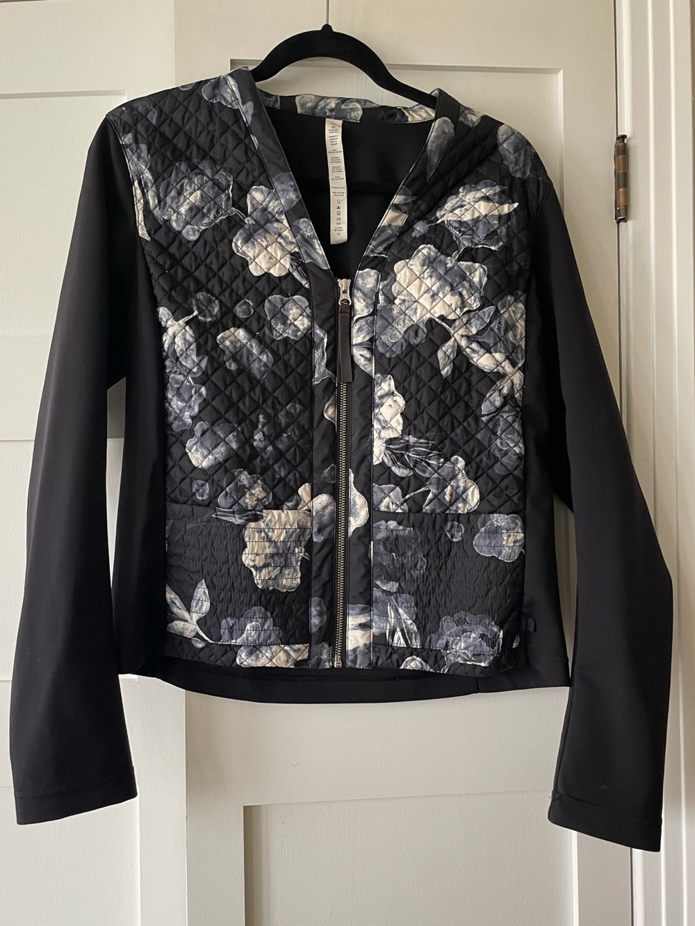 Lululemon light jacket 8